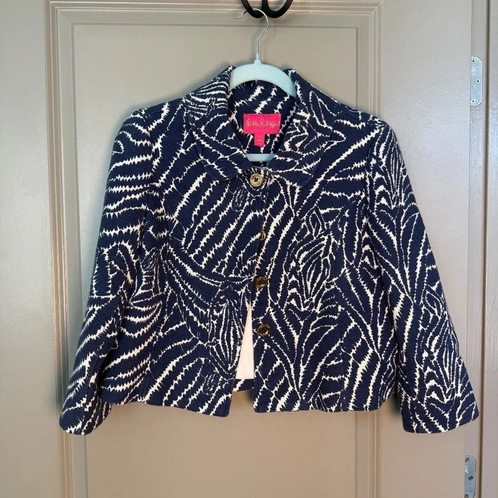 Lilly Pulitzer Navy White Zebra Leaf Print Cropped Blazer Jacket Size 2